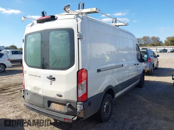 ✅ 2019 Ford Transit • VIN: 1FTYR2CM7KKA69374 • Lot: 43699024. Listed on IAAI with 243,820 mi. Free auction sales archive from the USA and detailed vehicle history report at DreamBid. Image 4.