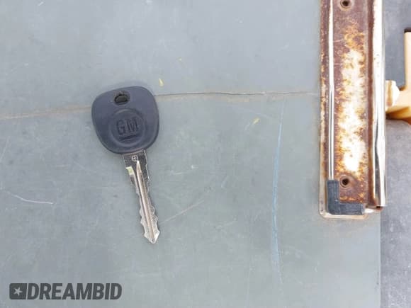 ✅ 2012 Chevrolet Silverado 2500HD LT • VIN: 1GC2KXCG5CZ331015 • Lot: 41866847. Wystawiony na IAAI z przebiegiem 165 559 mil. Bezpłatny archiwum sprzedaży aukcyjnych z USA i szczegółowy raport historii pojazdu na DreamBid. Zdjęcie 11.