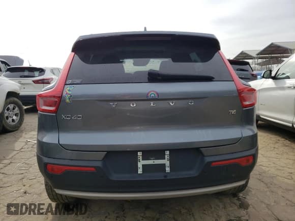 ✅ 2019 Volvo XC40 Momentum • VIN: YV4AC2HK4K2151764 • Lot: 73491882. Listed on Copart with 40,243 mi. Free auction sales archive from the USA and detailed vehicle history report at DreamBid. Image 6.
