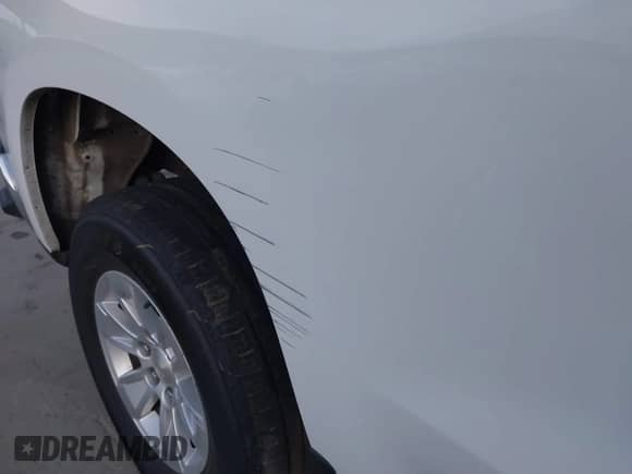 2022 Chevrolet Silverado 1500 LT z VIN 3GCPWCED5NG201194, wystawiony jako IAAI lot #41318619 z przebiegiem 85 368 mil mil oraz . Historia ofert i sprzedaży dostępna na DreamBid. Obrazek 19.