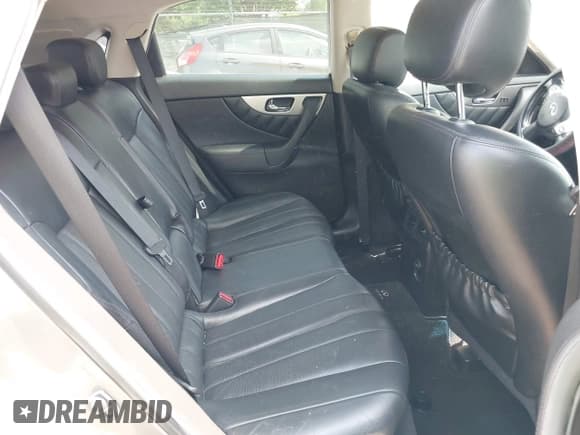 ✅ 2015 Infiniti QX70 • VIN: JN8CS1MU7FM380583 • Лот: 41937766. Опубликован ранее на IAAI с пробегом 144 618 миль. Бесплатный доступ к архиву аукционных продаж из США и подробный отчёт об истории автомобиля на DreamBid. Изображение 8.