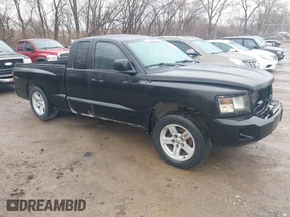2010 Dodge Dakota Bighorn/Lonestar with VIN 1D7CW3BKXAS104194, listed as a IAAI auction lot 41715084 with 188,981 mi miles and . Bid and sale history available at DreamBid. Image 1.