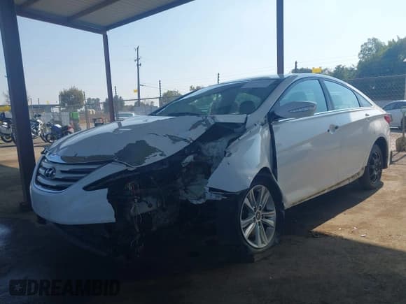 ✅ 2014 Hyundai Sonata GLS • VIN: 5NPEB4AC4EH898306 • Lot: 43519683. Listed on IAAI with 188,579 mi. Free auction sales archive from the USA and detailed vehicle history report at DreamBid. Image 18.