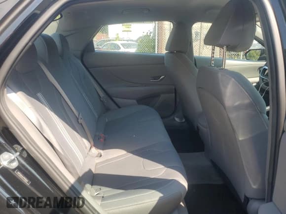 ✅ 2023 Hyundai Elantra SEL • VIN: 5NPLM4AG7PH112473 • Lot: 81221095. Listed on Copart with 44,687 mi. Free auction sales archive from the USA and detailed vehicle history report at DreamBid. Image 10.
