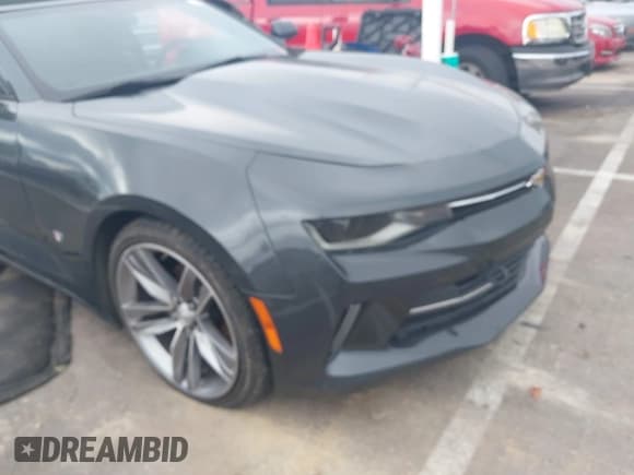 ✅ 2017 Chevrolet Camaro 1LT • VIN: 1G1FB3DSXH0146217 • Lot: 43717229. Wystawiony na IAAI z przebiegiem 141 168 mil. Bezpłatny archiwum sprzedaży aukcyjnych z USA i szczegółowy raport historii pojazdu na DreamBid. Zdjęcie 6.