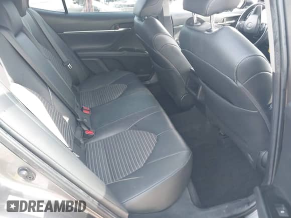 2019 Toyota Camry LE z VIN 4T1B11HK9KU232458, wystawiony jako IAAI lot #43203824 z przebiegiem 88 359 mil mil oraz . Historia ofert i sprzedaży dostępna na DreamBid. Obrazek 8.