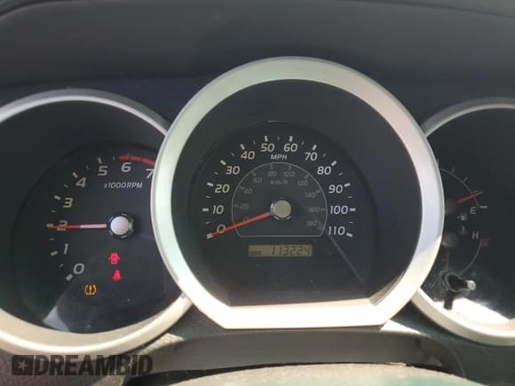 ✅ 2006 Toyota 4Runner SR5 • VIN: JTEZT14R468009108 • Лот: 71931315. Опубликован ранее на Copart с пробегом 113 224 миль. Бесплатный доступ к архиву аукционных продаж из США и подробный отчёт об истории автомобиля на DreamBid. Изображение 9.