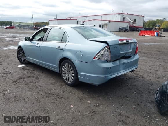 ✅ 2010 Ford Fusion Hybrid • VIN: 3FADP0L31AR260062 • Лот: 43415845. Опубликован ранее на IAAI с пробегом 135 286 миль. Бесплатный доступ к архиву аукционных продаж из США и подробный отчёт об истории автомобиля на DreamBid. Изображение 3.