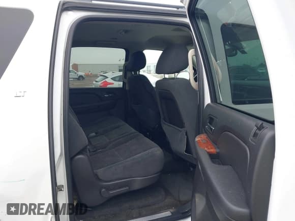 ✅ 2008 Chevrolet Suburban 2LT • VIN: 3GNFC16038G200142 • Lot: 42174897. Listed on IAAI with 84,318 mi. Free auction sales archive from the USA and detailed vehicle history report at DreamBid. Image 8.