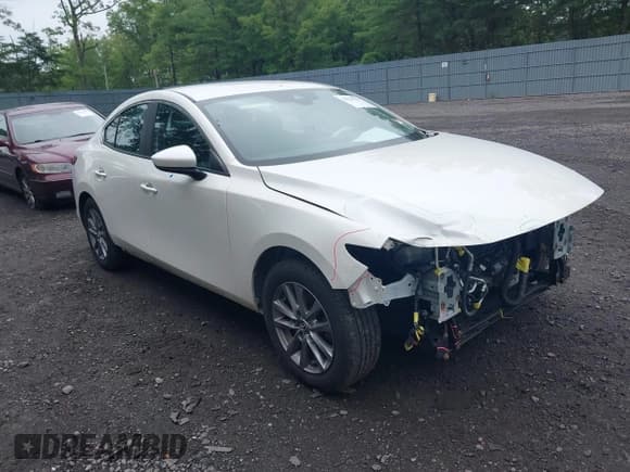 ✅ 2021 Mazda 3 S • VIN: JM1BPAAL3M1313269 • Лот: 42529926. Опубликован ранее на IAAI с пробегом 59 593 миль. Бесплатный доступ к архиву аукционных продаж из США и подробный отчёт об истории автомобиля на DreamBid. Изображение 1.