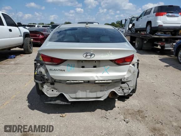 ✅ 2017 Hyundai Elantra SE • VIN: KMHD84LF2HU376782 • Lot: 69137485. Wystawiony na Copart z przebiegiem 80 615 mil. Bezpłatny archiwum sprzedaży aukcyjnych z USA i szczegółowy raport historii pojazdu na DreamBid. Zdjęcie 6.