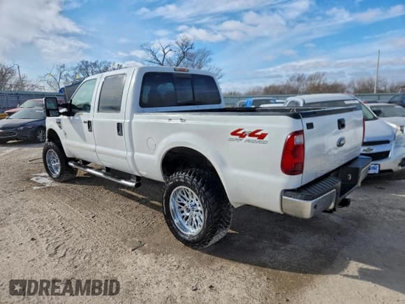 ✅ 2009 Ford F-250 XL • VIN: 1FTSW21R49EA82542 • Лот: 93883565. Опубликован ранее на Copart с пробегом 236 889 миль. Бесплатный доступ к архиву аукционных продаж из США и подробный отчёт об истории автомобиля на DreamBid. Изображение 2.