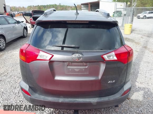 ✅ 2013 Toyota RAV4 XLE • VIN: 2T3WFREV4DW010811 • Lot: 43766574. Listed on IAAI with 228,115 mi. Free auction sales archive from the USA and detailed vehicle history report at DreamBid. Image 16.