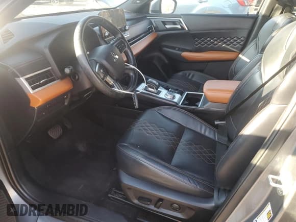 ✅ 2022 Mitsubishi Outlander SEL • VIN: JA4J3VA85NZ087081 • Lot: 90784035. Listed on Copart with 26,937 mi. Free auction sales archive from the USA and detailed vehicle history report at DreamBid. Image 7.