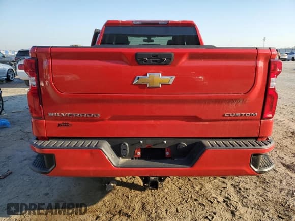✅ 2021 Chevrolet Silverado 1500 Custom • VIN: 1GCRYBEK5MZ328084 • Lot: 46501684. Wystawiony na Copart z przebiegiem 18 634 mil. Bezpłatny archiwum sprzedaży aukcyjnych z USA i szczegółowy raport historii pojazdu na DreamBid. Zdjęcie 6.