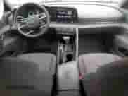 2025 Hyundai Elantra SE z VIN KMHLL4DG8SU991636, wystawiony jako Copart lot #90350975 z przebiegiem 7 084 mil mil oraz Szkoda całkowita • Salvage title. Historia ofert i sprzedaży dostępna na DreamBid. Obrazek 8.