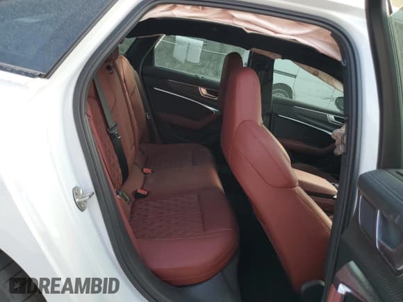 ✅ 2025 Audi S6 Prestige • VIN: WAUFFBF21SN029314 • Lot: 50208675. Wystawiony na Copart z przebiegiem 846 mil. Bezpłatny archiwum sprzedaży aukcyjnych z USA i szczegółowy raport historii pojazdu na DreamBid. Zdjęcie 11.