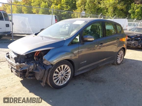 ✅ 2017 Ford C-Max SE • VIN: 1FADP5AU3HL104428 • Lot: 43467323. Listed on IAAI with 85,790 mi. Free auction sales archive from the USA and detailed vehicle history report at DreamBid. Image 2.