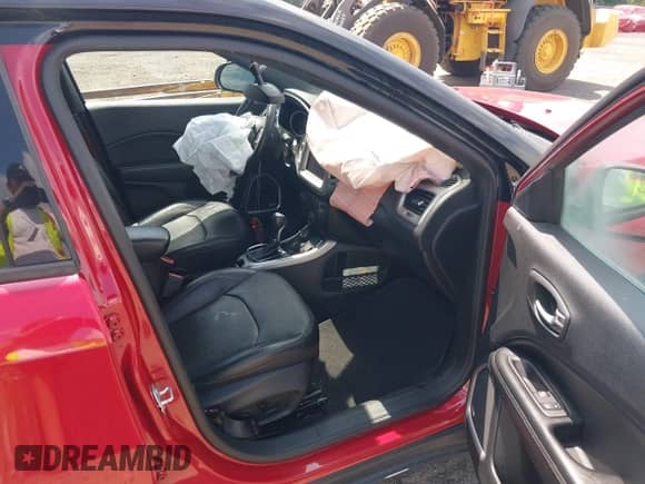 2020 Jeep Compass Limited с VIN 3C4NJDCB3LT254896, выставлен на аукционе IAAI как лот 42757767 с пробегом 33 114 миль миль и . История ставок и продаж доступна на DreamBid. Изображение 5.