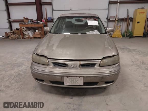 ✅ 1998 Oldsmobile Cutlass GLS • VIN: 1G3NG52M3W6301561 • Lot: 41748646. Wystawiony na IAAI z przebiegiem 108 745 mil. Bezpłatny archiwum sprzedaży aukcyjnych z USA i szczegółowy raport historii pojazdu na DreamBid. Zdjęcie 6.