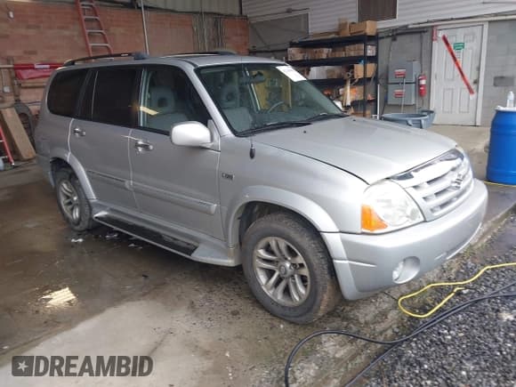 ✅ 2005 Suzuki XL7 LX • VIN: JS3TX92V454102358 • Lot: 42244968. Listed on IAAI with 174,640 mi. Free auction sales archive from the USA and detailed vehicle history report at DreamBid. Image 1.