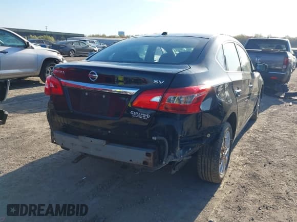 ✅ 2018 Nissan Sentra S • VIN: 3N1AB7AP1JY305858 • Лот: 42074013. Опубликован ранее на IAAI с пробегом 85 430 миль. Бесплатный доступ к архиву аукционных продаж из США и подробный отчёт об истории автомобиля на DreamBid. Изображение 4.