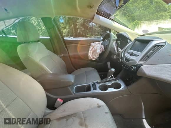 2018 Chevrolet Cruze LS z VIN 1G1BC5SM9J7176866, wystawiony jako Copart lot #70961115 z przebiegiem 85 737 mil mil oraz Czysty tytuł • Clean title. Historia ofert i sprzedaży dostępna na DreamBid. Obrazek 5.