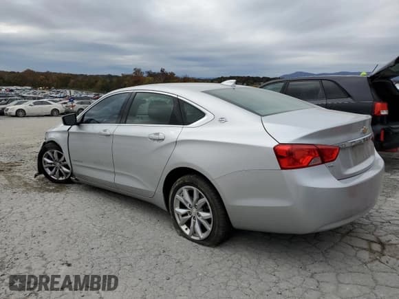 ✅ 2017 Chevrolet Impala LT • VIN: 1G1105S34HU186051 • Лот: 90236925. Опубликован ранее на Copart с пробегом 123 400 миль. Бесплатный доступ к архиву аукционных продаж из США и подробный отчёт об истории автомобиля на DreamBid. Изображение 2.