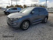 ✅ 2017 Hyundai Tucson SE • VIN: KM8J3CA45HU258206 • Лот: 91107765. Опубликован ранее на Copart с пробегом 172 046 миль. Бесплатный доступ к архиву аукционных продаж из США и подробный отчёт об истории автомобиля на DreamBid. Изображение 1.