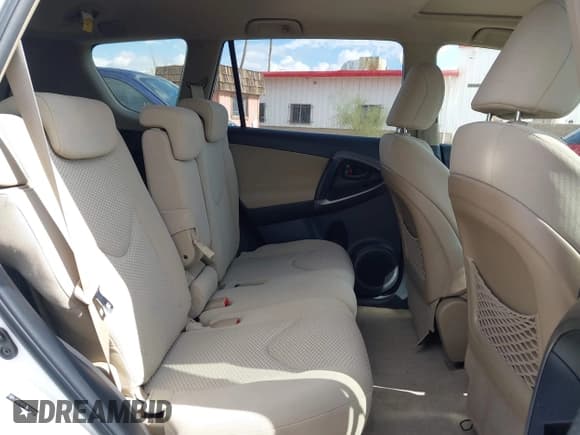 ✅ 2011 Toyota RAV4 • VIN: JTMZK4DV2B5027558 • Лот: 43210819. Опубликован ранее на IAAI с пробегом 115 819 миль. Бесплатный доступ к архиву аукционных продаж из США и подробный отчёт об истории автомобиля на DreamBid. Изображение 8.