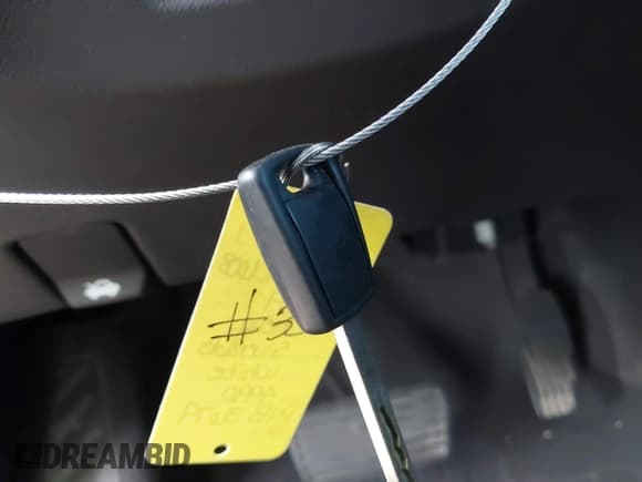 ✅ 2019 Chevrolet Silverado 1500 Custom • VIN: 3GCPWBEH0KG224990 • Lot: 43386005. Wystawiony na IAAI z przebiegiem Nie podano. Bezpłatny archiwum sprzedaży aukcyjnych z USA i szczegółowy raport historii pojazdu na DreamBid. Zdjęcie 11.