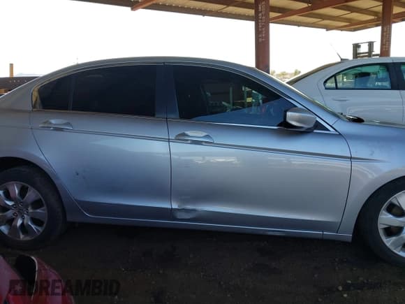 ✅ 2010 Honda Accord EX • VIN: 1HGCP2F73AA139741 • Lot: 43805171. Listed on IAAI with 106,906 mi. Free auction sales archive from the USA and detailed vehicle history report at DreamBid. Image 14.