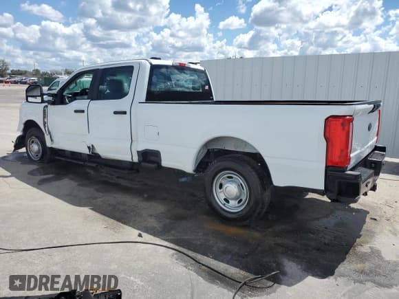 ✅ 2024 Ford F-250 XL • VIN: 1FT7W2AA2RED06780 • Лот: 69590304. Опубликован ранее на Copart с пробегом 489 миль. Бесплатный доступ к архиву аукционных продаж из США и подробный отчёт об истории автомобиля на DreamBid. Изображение 2.