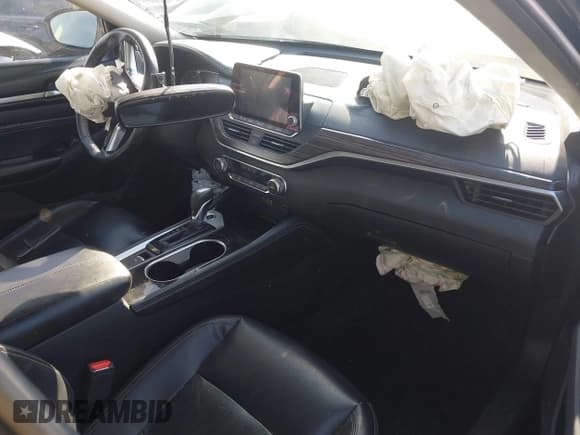 ✅ 2020 Nissan Altima SL • VIN: 1N4BL4EV9LC162827 • Lot: 43644448. Wystawiony na IAAI z przebiegiem 72 690 mil. Bezpłatny archiwum sprzedaży aukcyjnych z USA i szczegółowy raport historii pojazdu na DreamBid. Zdjęcie 5.