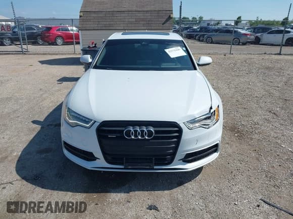 ✅ 2015 Audi A6 Prestige • VIN: WAUHGAFC5FN004057 • Lot: 42579446. Wystawiony na IAAI z przebiegiem 120 877 mil. Bezpłatny archiwum sprzedaży aukcyjnych z USA i szczegółowy raport historii pojazdu na DreamBid. Zdjęcie 12.