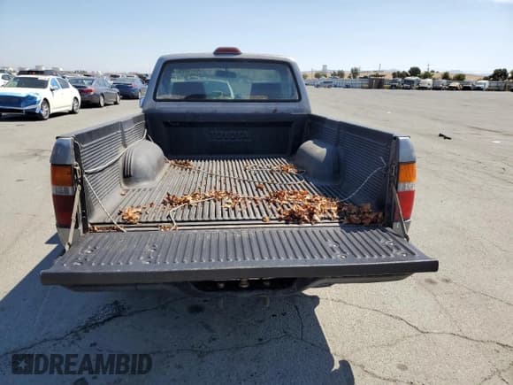 ✅ 1994 Toyota Pickup • VIN: 4TARN81A4RZ182739 • Lot: 70775685. Listed on Copart with 171,593 mi. Free auction sales archive from the USA and detailed vehicle history report at DreamBid. Image 10.