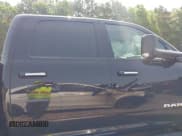 ✅ 2019 Ram 2500 Big Horn • VIN: 3C6UR5DLXKG544035 • Lot: 42560785. Wystawiony na IAAI z przebiegiem 76 606 mil. Bezpłatny archiwum sprzedaży aukcyjnych z USA i szczegółowy raport historii pojazdu na DreamBid. Zdjęcie 13.