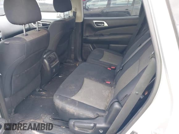 ✅ 2018 Nissan Pathfinder S • VIN: 5N1DR2MN9JC612444 • Lot: 42788716. Listed on IAAI with Not provided. Free auction sales archive from the USA and detailed vehicle history report at DreamBid. Image 8.