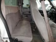 ✅ 2000 Ford F-150 XL • VIN: 2FTRX18L8YCA13686 • Lot: 85730055. Wystawiony na Copart z przebiegiem Nie podano. Bezpłatny archiwum sprzedaży aukcyjnych z USA i szczegółowy raport historii pojazdu na DreamBid. Zdjęcie 10.