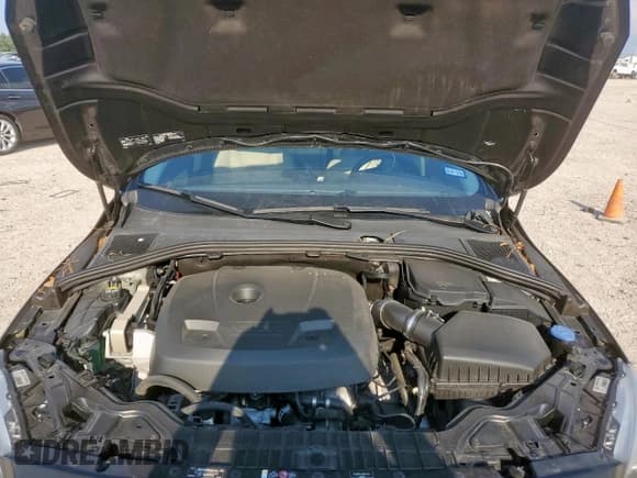 ✅ 2017 Volvo S60 Dynamic • VIN: YV126MFL2H2424113 • Лот: 84230045. Опубликован ранее на Copart с пробегом 51 485 миль. Бесплатный доступ к архиву аукционных продаж из США и подробный отчёт об истории автомобиля на DreamBid. Изображение 11.