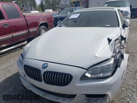 ✅ 2015 BMW 6 Series 640i xDrive • VIN: WBA6B8C59FD453073 • Lot: 41924061. Wystawiony na IAAI z przebiegiem 81 421 mil. Bezpłatny archiwum sprzedaży aukcyjnych z USA i szczegółowy raport historii pojazdu na DreamBid. Zdjęcie 6.