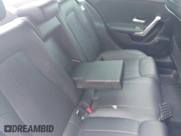 ✅ 2020 Mercedes-Benz A 220 • VIN: W1K3G4FB4LJ202188 • Лот: 42370646. Опубликован ранее на IAAI с пробегом 67 048 миль. Бесплатный доступ к архиву аукционных продаж из США и подробный отчёт об истории автомобиля на DreamBid. Изображение 8.