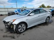 ✅ 2015 Hyundai Sonata • VIN: KMHEC4A46FA123824 • Лот: 85742335. Опубликован ранее на Copart с пробегом 134 537 миль. Бесплатный доступ к архиву аукционных продаж из США и подробный отчёт об истории автомобиля на DreamBid. Изображение 1.