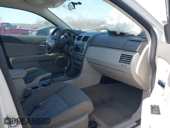 ✅ 2009 Dodge Avenger SE • VIN: 1B3LC46B29N562844 • Lot: 41775995. Wystawiony na IAAI z przebiegiem 142 570 mil. Bezpłatny archiwum sprzedaży aukcyjnych z USA i szczegółowy raport historii pojazdu na DreamBid. Zdjęcie 5.