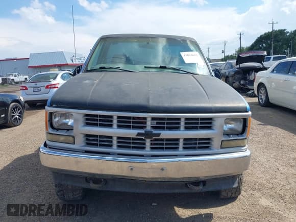 ✅ 1998 Chevrolet Silverado 1500 • VIN: 1GCEK14W4WZ112664 • Lot: 43054651. Wystawiony na IAAI z przebiegiem 209 481 mil. Bezpłatny archiwum sprzedaży aukcyjnych z USA i szczegółowy raport historii pojazdu na DreamBid. Zdjęcie 12.