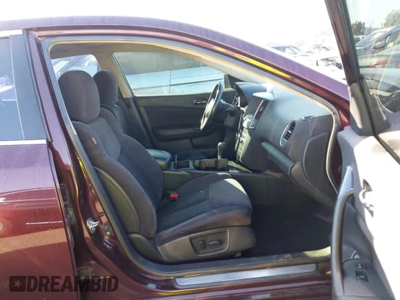 ✅ 2014 Nissan Maxima SV • VIN: 1N4AA5AP3EC465068 • Lot: 43657750. Wystawiony na IAAI z przebiegiem 126 232 mil. Bezpłatny archiwum sprzedaży aukcyjnych z USA i szczegółowy raport historii pojazdu na DreamBid. Zdjęcie 5.