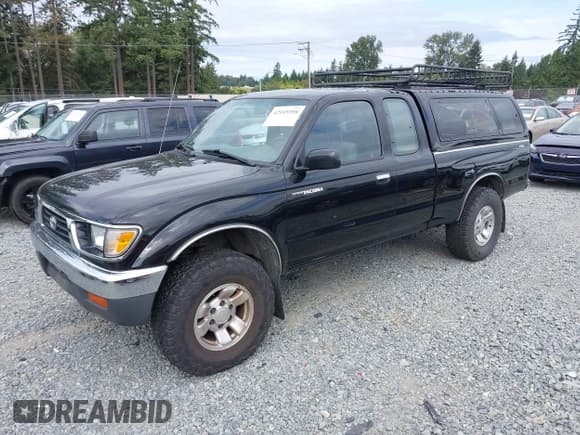 ✅ 1996 Toyota Tacoma • VIN: 4TAWN72N6TZ206531 • Lot: 42915598. Wystawiony na IAAI z przebiegiem 261 050 mil. Bezpłatny archiwum sprzedaży aukcyjnych z USA i szczegółowy raport historii pojazdu na DreamBid. Zdjęcie 2.