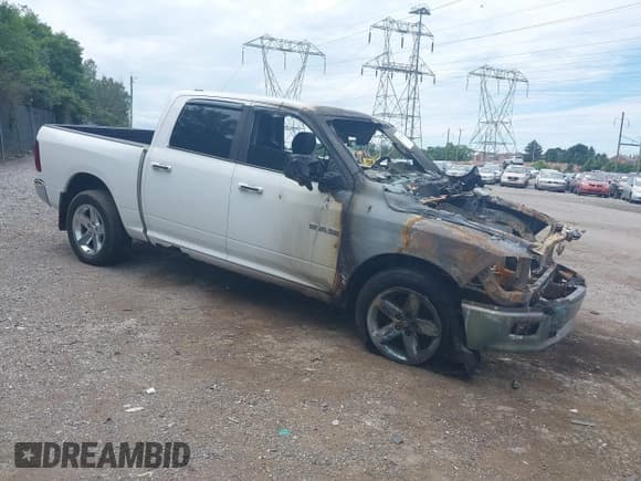 ✅ 2010 Dodge 1500 ST • VIN: 1D7RV1CT7AS262792 • Lot: 42776687. Wystawiony na IAAI z przebiegiem Nie podano. Bezpłatny archiwum sprzedaży aukcyjnych z USA i szczegółowy raport historii pojazdu na DreamBid. Zdjęcie 1.