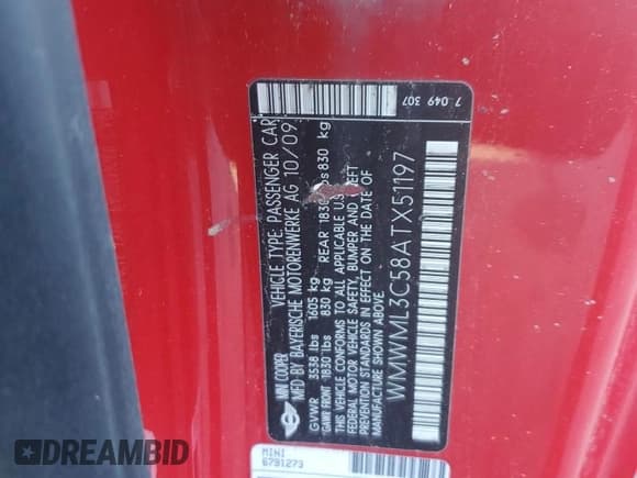 ✅ 2010 MINI Clubman • VIN: WMWML3C58ATX51197 • Lot: 87240645. Wystawiony na Copart z przebiegiem Nie podano. Bezpłatny archiwum sprzedaży aukcyjnych z USA i szczegółowy raport historii pojazdu na DreamBid. Zdjęcie 12.