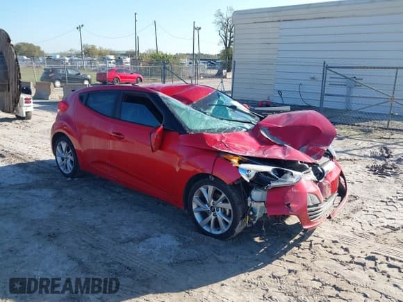 ✅ 2017 Hyundai Veloster • VIN: KMHTC6AD9HU317655 • Lot: 41686133. Wystawiony na IAAI z przebiegiem 50 207 mil. Bezpłatny archiwum sprzedaży aukcyjnych z USA i szczegółowy raport historii pojazdu na DreamBid. Zdjęcie 1.